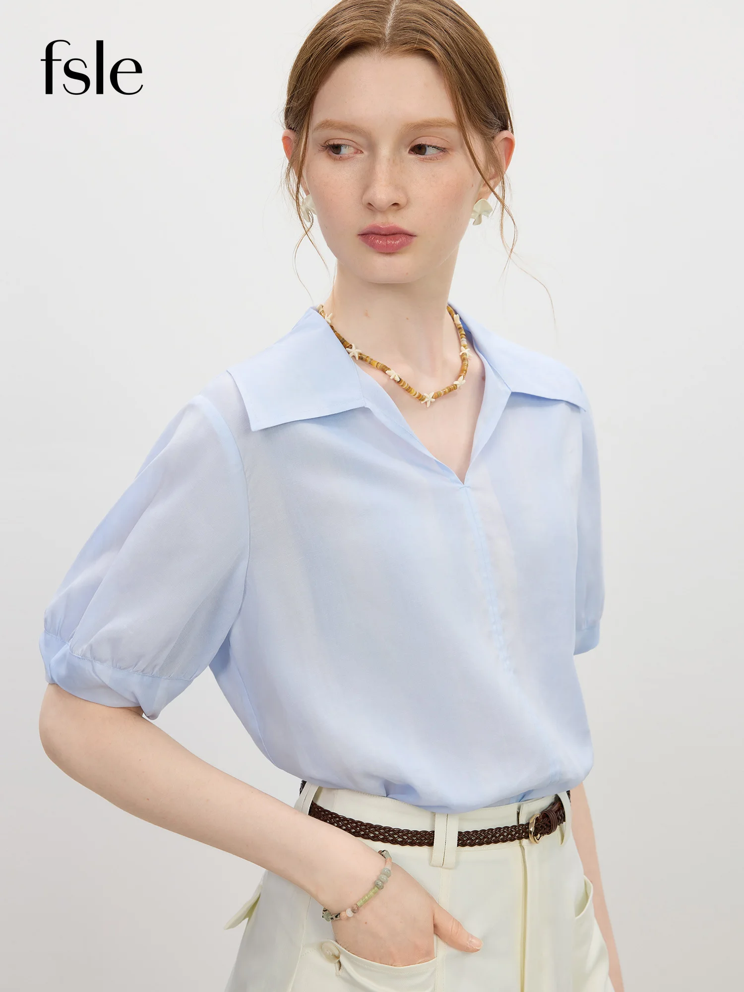 FSLE Short-sleeved Designer Shirt Women 2025 Summer New Loose Casual Tencel V-neck Top 25FS12711
FSLE Short-sleeved Designer Shirt Women 2025 Summer New Loose Casual Tencel V-neck Top 25FS12711