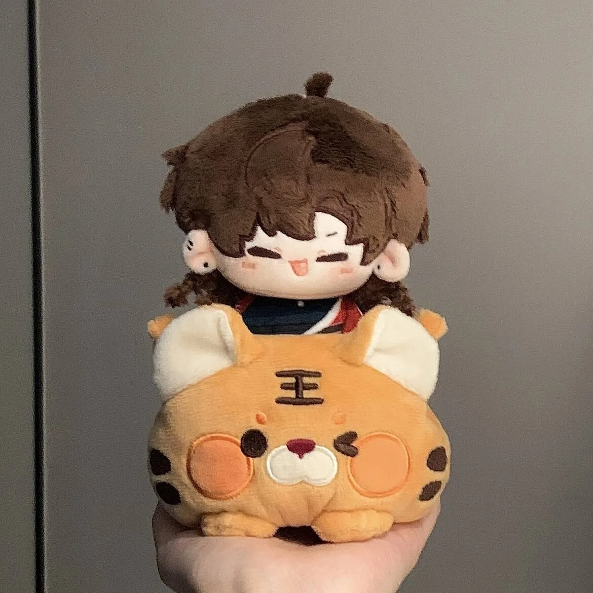 10cm Cotton Doll Outgoing Bag Clothes Kawaii Tiger Dress Up Clothing Children's Gift Toy
10cm Cotton Doll Outgoing Bag Clothes Kawaii Tiger Dress Up Clothing Children's Gift Toy