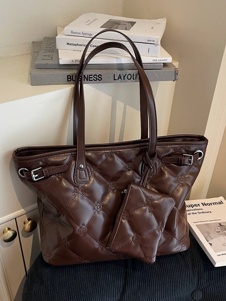 Fall Winter Student Commuter Lightweight Tote Bag 2025 New Korean Sle Large Capaci down Cotton Single oulder Bag
Fall Winter Student Commuter Lightweight Tote Bag 2025 New Korean Sle Large Capaci down Cotton Single oulder Bag