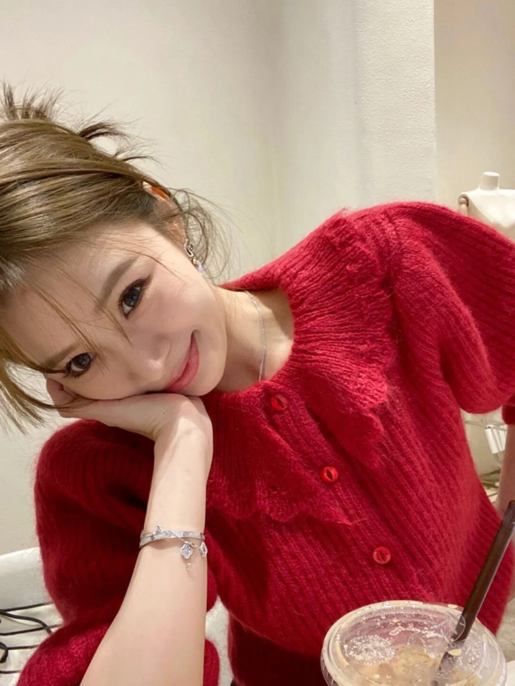 Ele Red New Year Doll Collar Knitted Open Cardigan Women's Autumn Winter High-End Camere Sweater Jaet Top
Ele Red New Year Doll Collar Knitted Open Cardigan Women's Autumn Winter High-End Camere Sweater Jaet Top