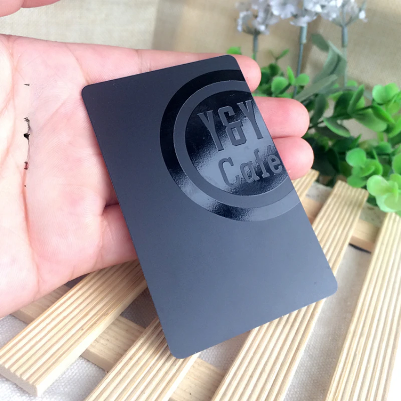 Embossed UV gilded matte black fine matte crystal PVCIC magnetic stripe card making
Embossed UV gilded matte black fine matte crystal PVCIC magnetic stripe card making