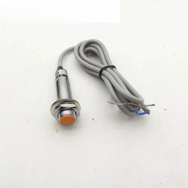Cylindrical M12 magnetic switch sensor, two wire normally closed AC/DC universal
Cylindrical M12 magnetic switch sensor, two wire normally closed AC/DC universal