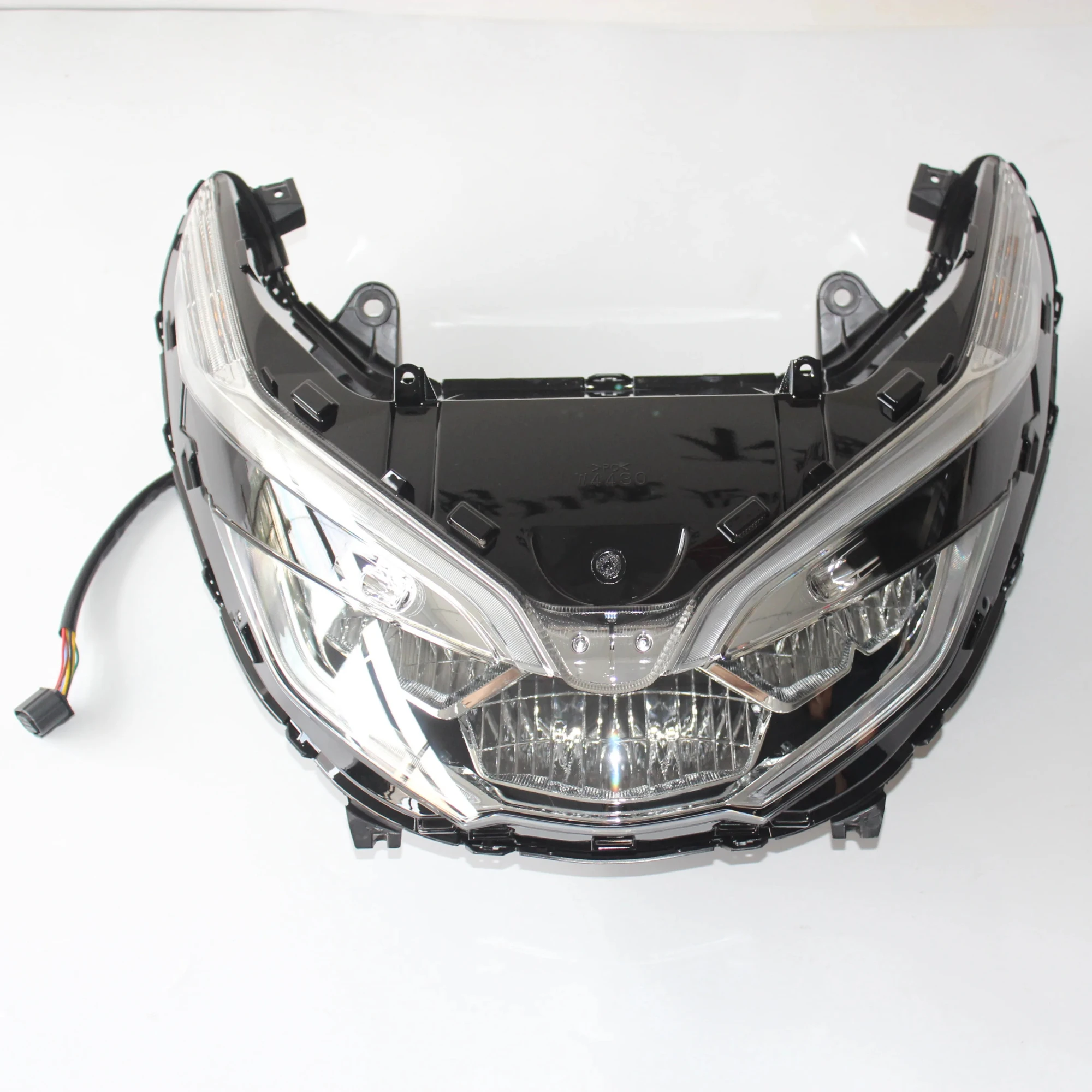 Custom Honda PCX 150 Motorbike LED Turn Signal Headlight Indicator Premium Motorcycle Lighting System Accessories Spare Parts
Custom Honda PCX 150 Motorbike LED Turn Signal Headlight Indicator Premium Motorcycle Lighting System Accessories Spare Parts