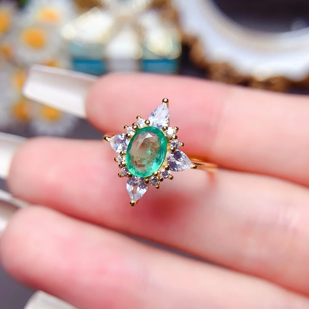 Новый дизайн, искусственный крупный зеленый драгоценный камень, женское ювелирное изделие, серебро
Новый дизайн, искусственный крупный зеленый драгоценный камень, женское ювелирное изделие, серебро