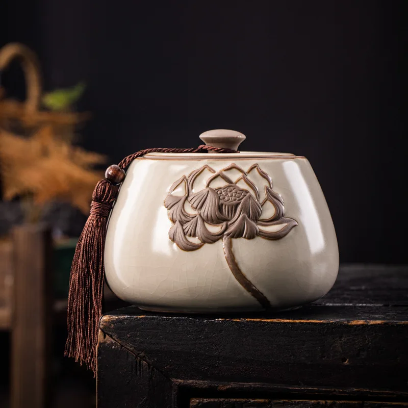 HYS ceramic tea cans, household Ru kiln open-piece sealed storage cans, hand-embossed small Tieguanyin half a catty cans
HYS ceramic tea cans, household Ru kiln open-piece sealed storage cans, hand-embossed small Tieguanyin half a catty cans