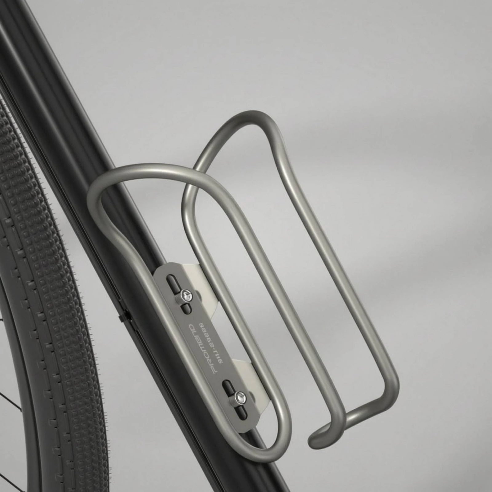 Frame-Mounted Bottle Holder Welded Bike Water Bottle Holder Bike Drink Holder Lustrous Finish Secure Hold
Frame-Mounted Bottle Holder Welded Bike Water Bottle Holder Bike Drink Holder Lustrous Finish Secure Hold