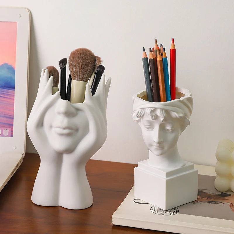 2Pc: Art Flower Pot Multi Functional Makeup Brush Storage Pen Holder David Statue Resin Vase Desktop Storage Home Decoration
2Pc: Art Flower Pot Multi Functional Makeup Brush Storage Pen Holder David Statue Resin Vase Desktop Storage Home Decoration
