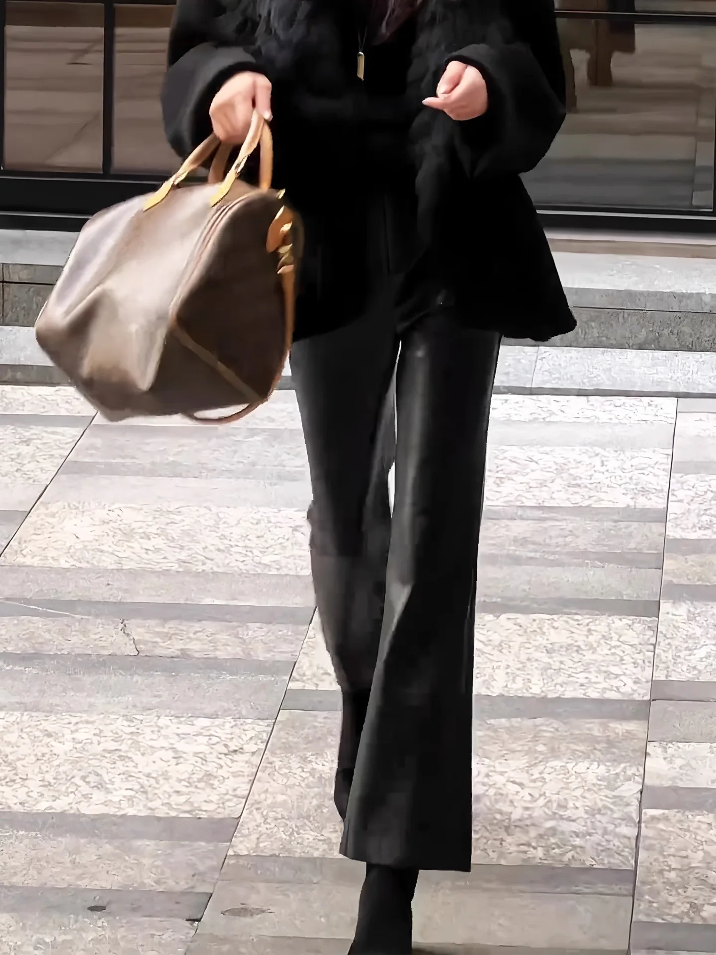 Узкие кожаные брюки с высокой талией для женщин, весна-лето-осень, модные прямые брюки, удобные, эластичные
Узкие кожаные брюки с высокой талией для женщин, весна-лето-осень, модные прямые брюки, удобные, эластичные