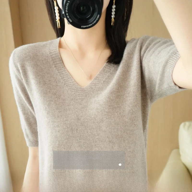 Pure Color V-Neck Short Sleeve Knitted Sweater Women's Spring Summer New Style Large Size Casual Comfortable Breathable
Pure Color V-Neck Short Sleeve Knitted Sweater Women's Spring Summer New Style Large Size Casual Comfortable Breathable