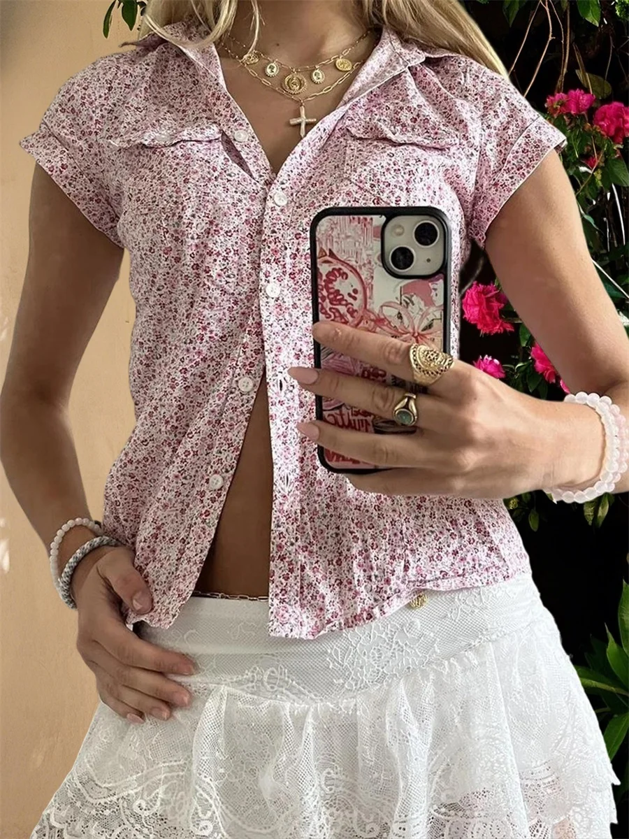 Women s Floral Print Button Down Short Sleeve Shirt with Loose Fit and Front Pocket - Stylish Summer Vacation Top for Women
Women s Floral Print Button Down Short Sleeve Shirt with Loose Fit and Front Pocket - Stylish Summer Vacation Top for Women
