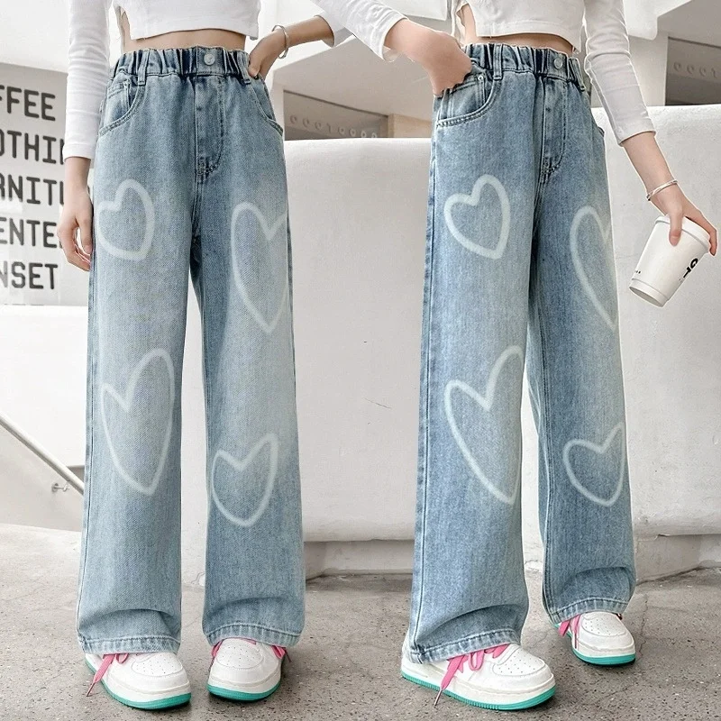 Girls Casual Printed Love Straight Jeans 2026 Spring and Autumn New Products Children's Trousers Qingshan Nian Clothing Bottoms
Girls Casual Printed Love Straight Jeans 2026 Spring and Autumn New Products Children's Trousers Qingshan Nian Clothing Bottoms