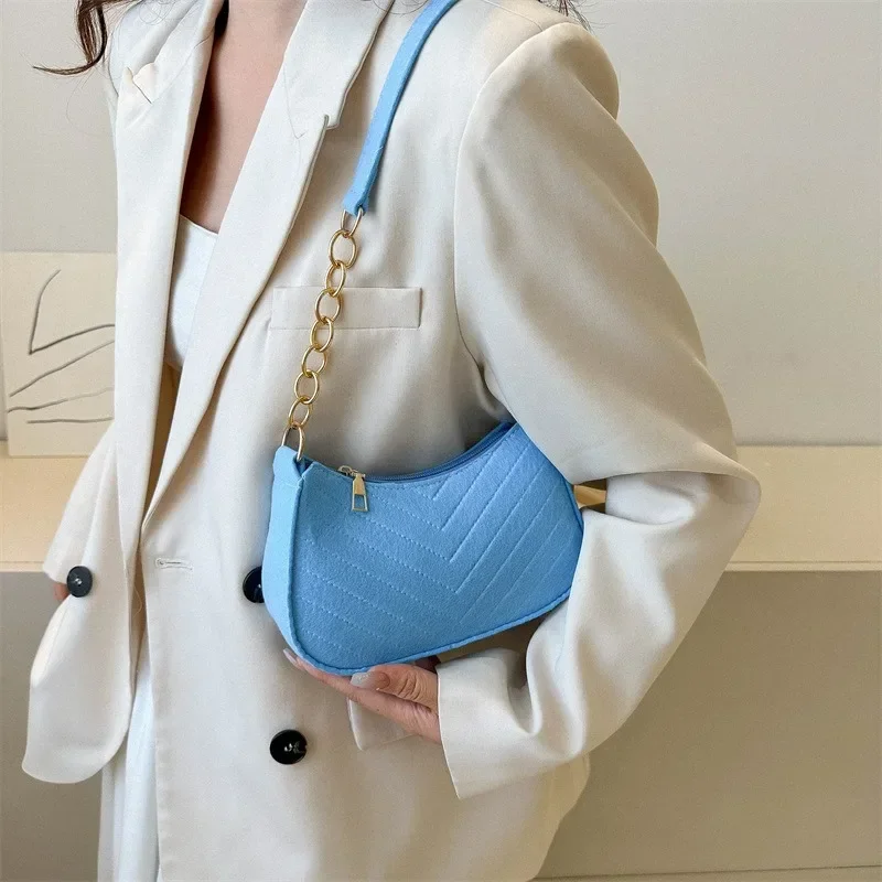 Trend Line Lightweight Single Shoulder Crocodile Felt Small Square Bag Women's New Casual Chain Bag Crossbody
Trend Line Lightweight Single Shoulder Crocodile Felt Small Square Bag Women's New Casual Chain Bag Crossbody