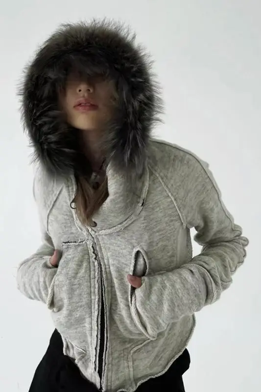Vintage American Style Fur Collar Hooded Sweatshirt Jacket for Women Autumn Winter New Metal Detail Casual Versatile Outerwear
Vintage American Style Fur Collar Hooded Sweatshirt Jacket for Women Autumn Winter New Metal Detail Casual Versatile Outerwear
