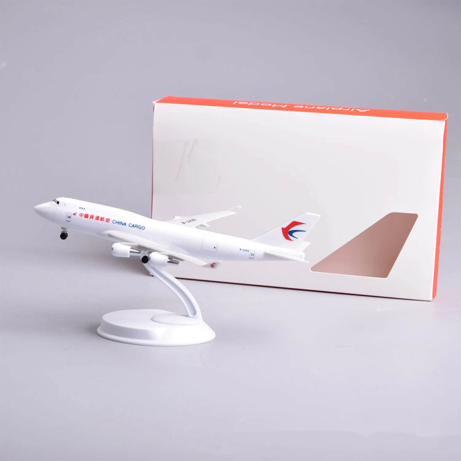 20cm Resin Plane Model B747 China Cargo Airways Toy Airplane Diecast Scale Aviation Collectible Boys Toys Openable Cabin Door
20cm Resin Plane Model B747 China Cargo Airways Toy Airplane Diecast Scale Aviation Collectible Boys Toys Openable Cabin Door