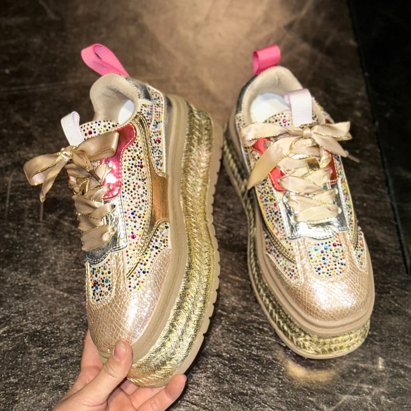 Designer Women Sneakers 6cm Height Increase Leather Women Shoes Spring Autumn New Style Fashion Luxury Rhinestones Platform Shoe
Designer Women Sneakers 6cm Height Increase Leather Women Shoes Spring Autumn New Style Fashion Luxury Rhinestones Platform Shoe