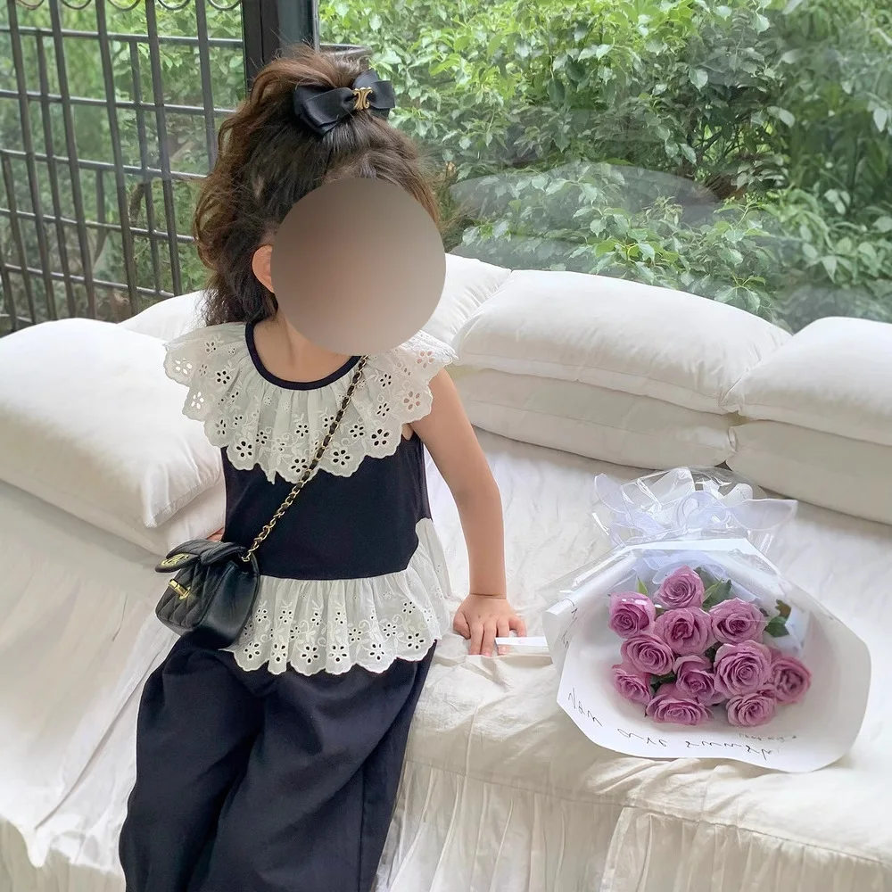 Girls' Suit Summer New Round Neck Lace Vest Casual Nine-point Pants Two-piece Set for Medium and Small Children
Girls' Suit Summer New Round Neck Lace Vest Casual Nine-point Pants Two-piece Set for Medium and Small Children