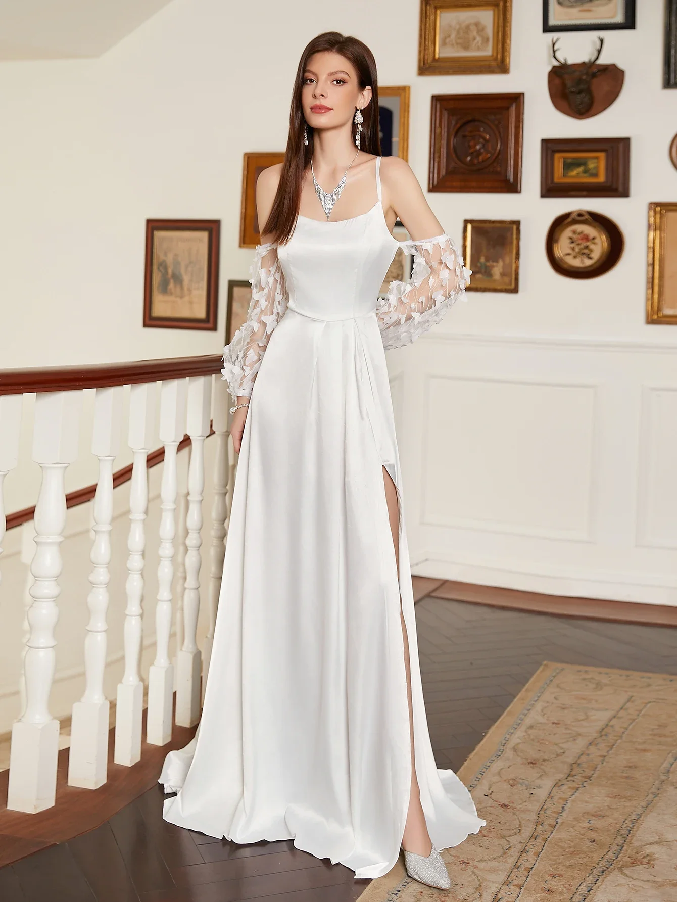 High Quality Elegant Halter Wedding Dress White applique border slit lace Red carpet Mermaid Floral Wedding dress
High Quality Elegant Halter Wedding Dress White applique border slit lace Red carpet Mermaid Floral Wedding dress