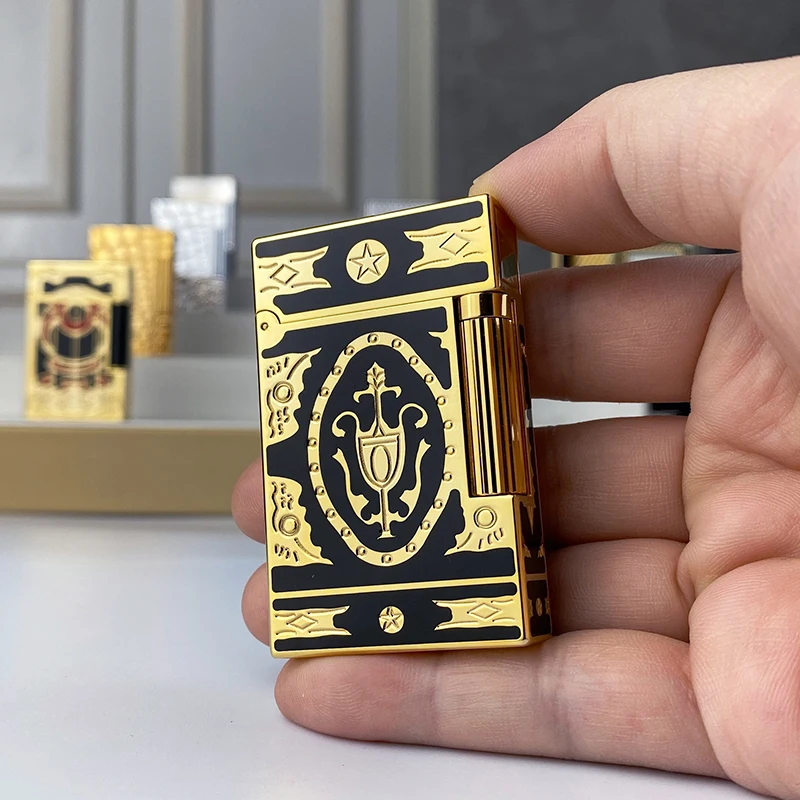 New vintage Lighter Bright Sound brass shell windproof gas lighter for cigarette men's gift 
New vintage Lighter Bright Sound brass shell windproof gas lighter for cigarette men's gift
