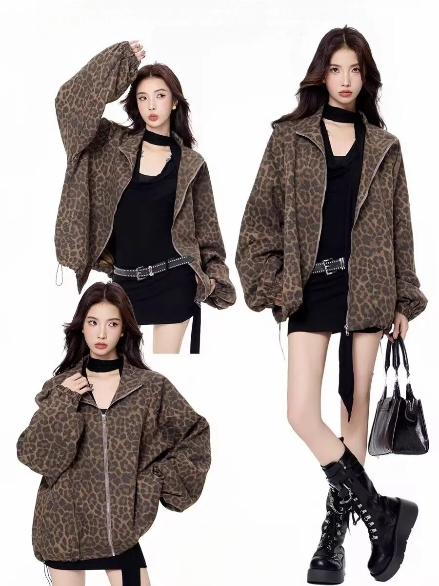 Subculture Harajuku Streetwear Vintage Coats Hooded Women Zipper Sweatshirts Casual Grunge Jacket Y2k Outwear Design Gothic 
Subculture Harajuku Streetwear Vintage Coats Hooded Women Zipper Sweatshirts Casual Grunge Jacket Y2k Outwear Design Gothic