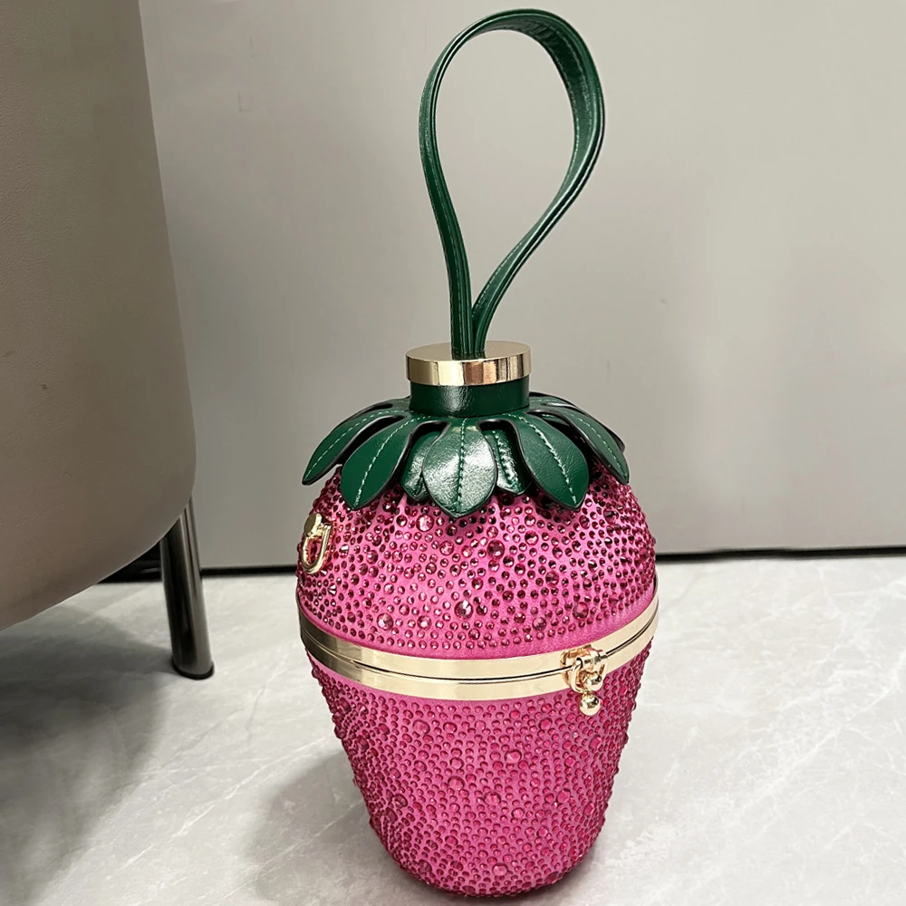 Evening clutch Bag Purses and handbag luxury Designer shoulder bags Clutch purse bucket bag banquet bag Strawberry styling bags
Evening clutch Bag Purses and handbag luxury Designer shoulder bags Clutch purse bucket bag banquet bag Strawberry styling bags