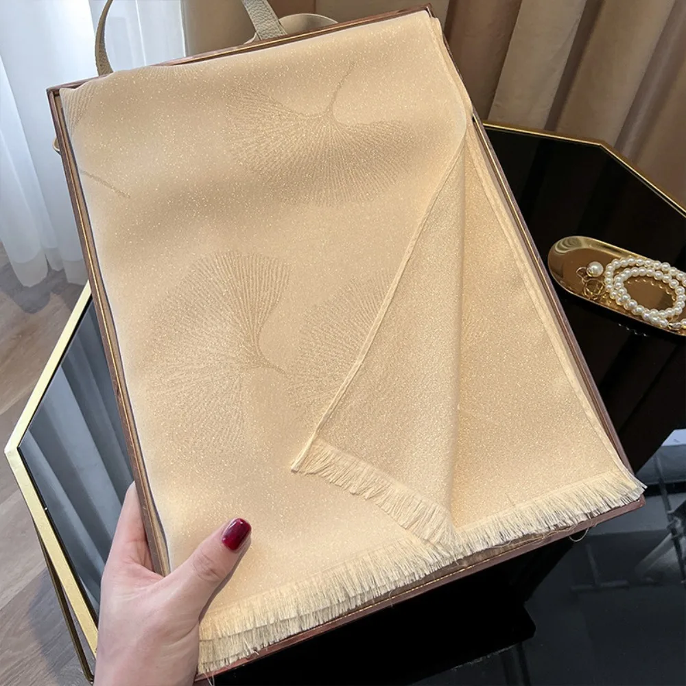 Модный элегантный женский шаль из мягкой вуали, дышащий хиджаб с принтом, легкий шарф из вуали премиум-класса для женщин 
Модный элегантный женский шаль из мягкой вуали, дышащий хиджаб с принтом, легкий шарф из вуали премиум-класса для женщин