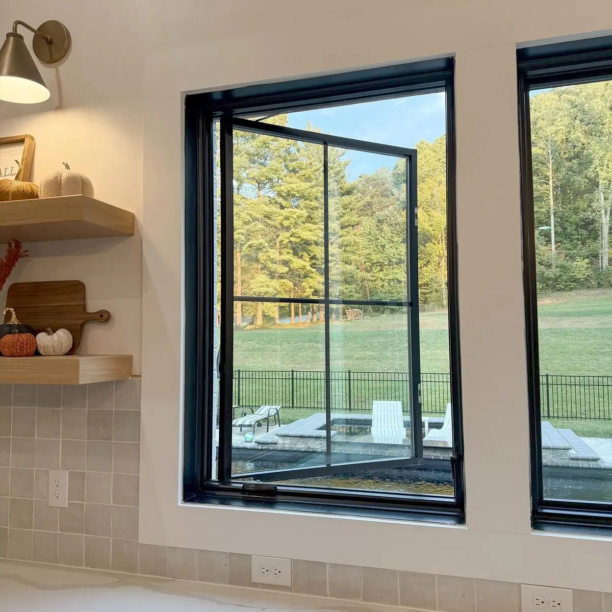 Thermal Break Aluminum Hinged Window System Adjustable Outswing Heat Insulation Aluminium Double Glass Casement Awning Windows
Thermal Break Aluminum Hinged Window System Adjustable Outswing Heat Insulation Aluminium Double Glass Casement Awning Windows