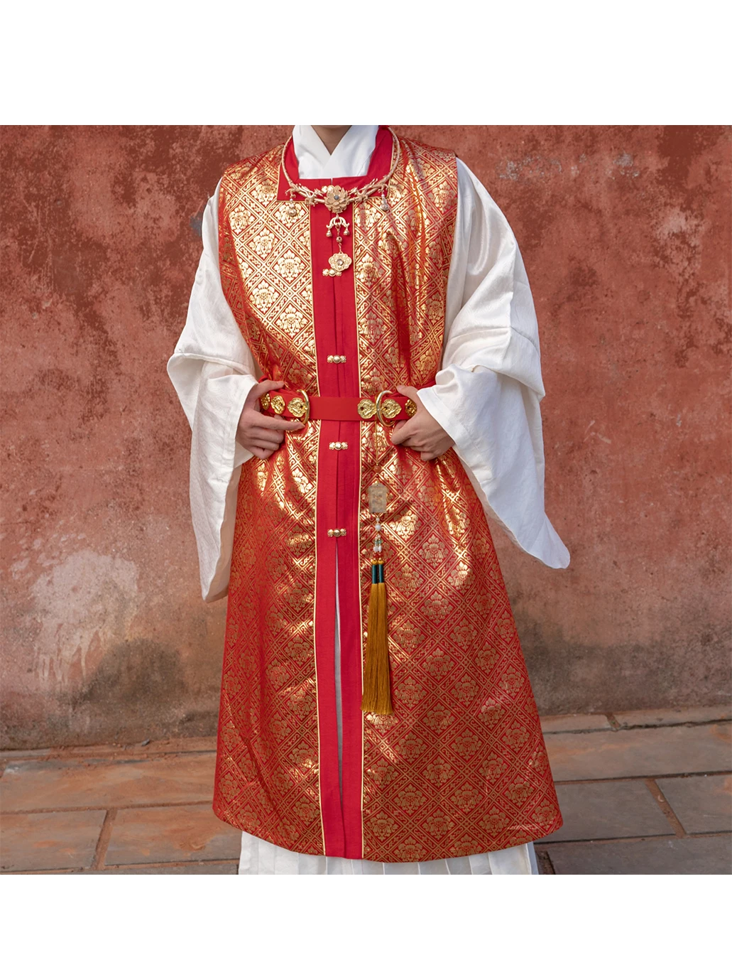 Ming Dynasty Hanfu square collar armor woven gold for men and women, versatile and versatile - checkered gold flower compared ar
Ming Dynasty Hanfu square collar armor woven gold for men and women, versatile and versatile - checkered gold flower compared ar