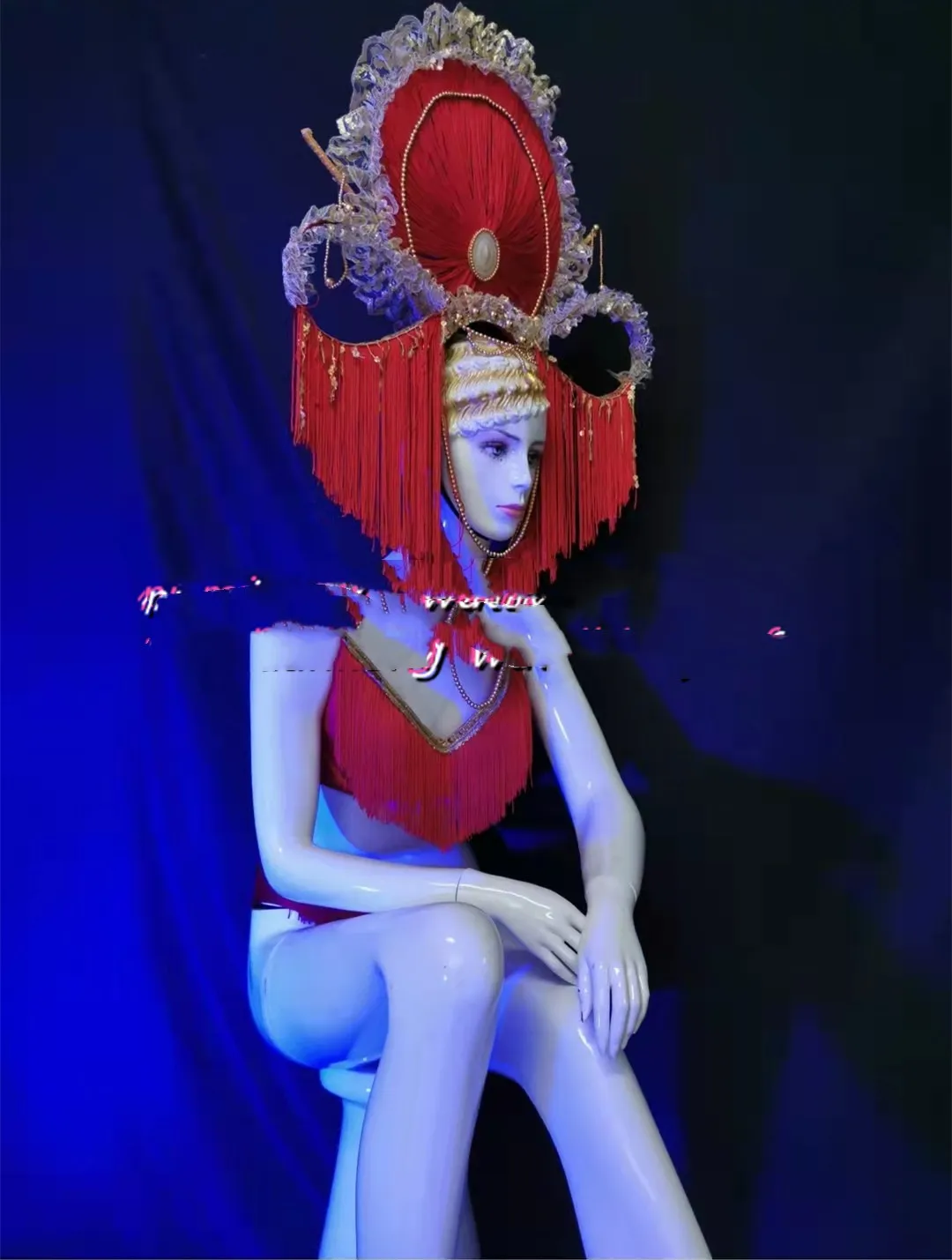 Nightclub bar national tide wind New Year's Eve costume GOGO red tassel costume
Nightclub bar national tide wind New Year's Eve costume GOGO red tassel costume