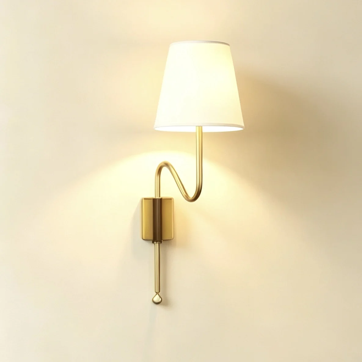 American minimalist all-copper retro wall lamp for living room, bedroom, corridor and staircase, designer wall light
American minimalist all-copper retro wall lamp for living room, bedroom, corridor and staircase, designer wall light
