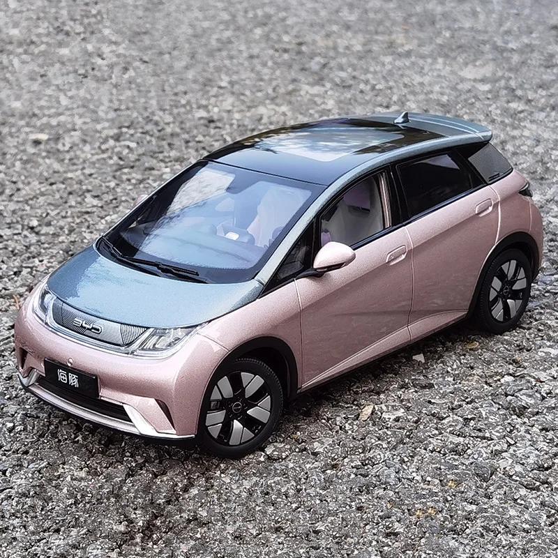 1:18 BYD Дельфин, модель автомобиля из сплава, литая под давлением металлическая игрушка, мини-транспортные средства, модель автомобиля, высокая коллекция моделирования, детские подарки, украшение
1:18 BYD Дельфин, модель автомобиля из сплава, литая под давлением металлическая игрушка, мини-транспортные средства, модель автомобиля, высокая коллекция моделирования, детские подарки, украшение