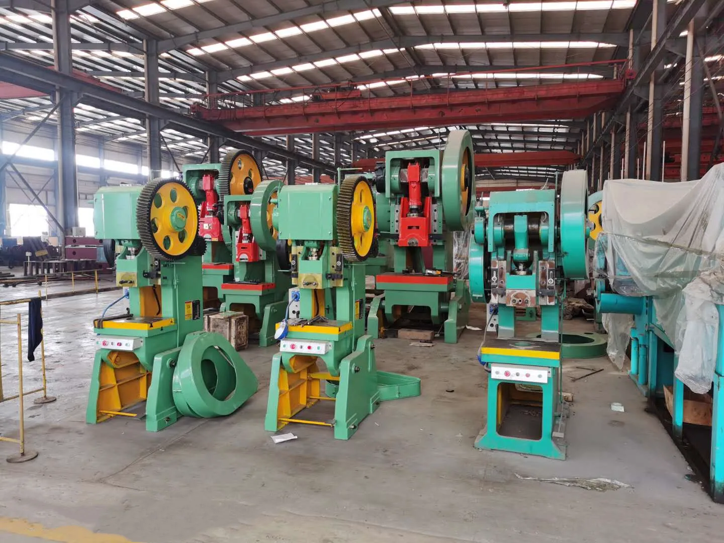 Серия J21, кривошипный пресс, механическая машина для штамповки монет, механическое оборудование, устойчивое оборудование 125, 3 года, 7,5
Серия J21, кривошипный пресс, механическая машина для штамповки монет, механическое оборудование, устойчивое оборудование 125, 3 года, 7,5