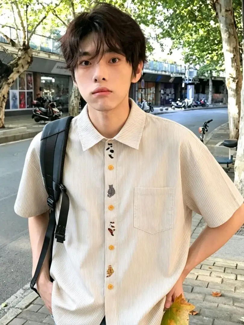Short Sleeve Embroidery Design Men's Casual Shirt Loose Fit Spring Summer Fashion Youth Popular Standard Style Basic Mate...
Short Sleeve Embroidery Design Men's Casual Shirt Loose Fit Spring Summer Fashion Youth Popular Standard Style Basic Mate...