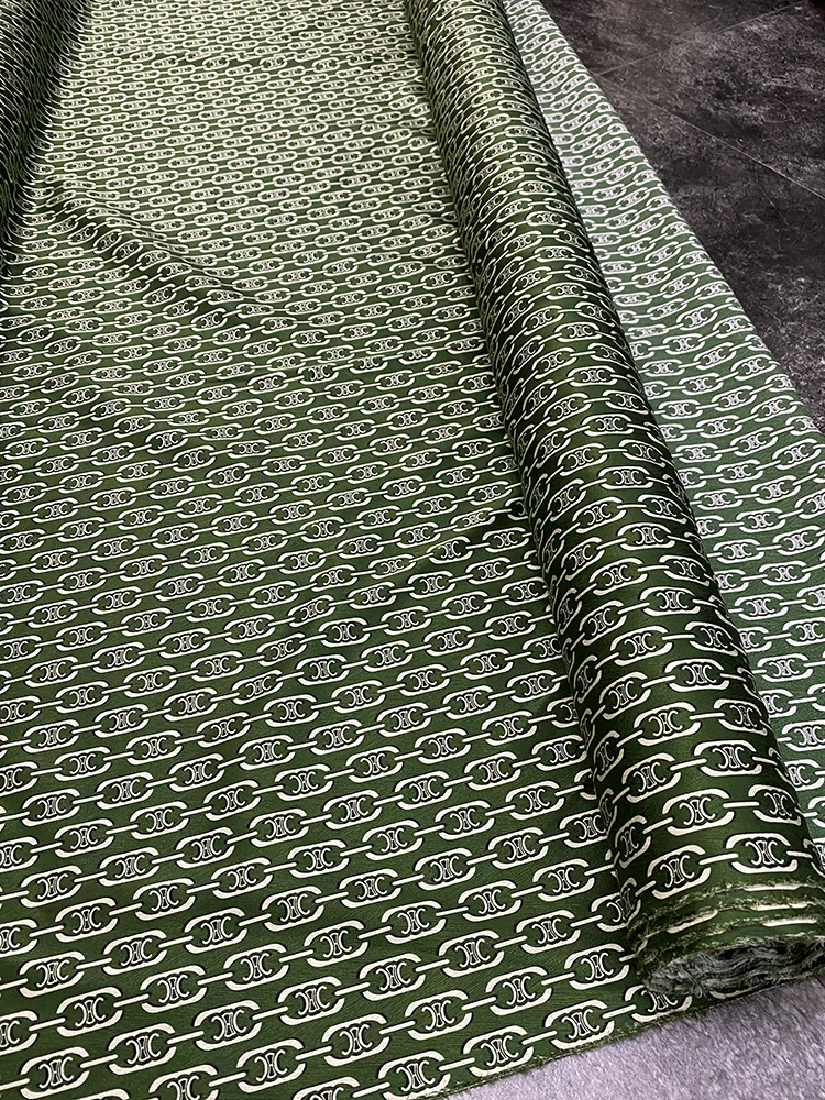 135cm Wide 20 Mm Letters, Light Green Strawberry Print, Herringbone Elastic Silk Mulberry Satin Fabric
135cm Wide 20 Mm Letters, Light Green Strawberry Print, Herringbone Elastic Silk Mulberry Satin Fabric