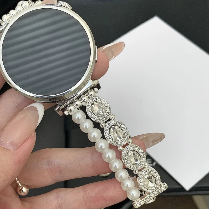 Round diamond encrusted pearl for Huawei GT5/GT5 Pro/GT4/GT2/3/4 with 22mm/20mm/18mm fashion bands
Round diamond encrusted pearl for Huawei GT5/GT5 Pro/GT4/GT2/3/4 with 22mm/20mm/18mm fashion bands
