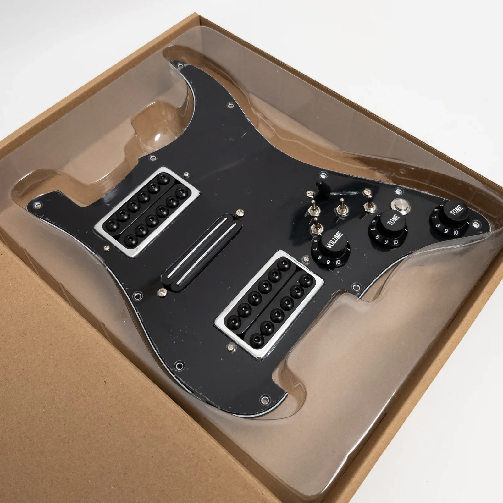 Guitar Prewired Loaded Pickguard for ST with Coil Splitting Humbucker Pickups Set Electric Guitar Replacement Parts
Guitar Prewired Loaded Pickguard for ST with Coil Splitting Humbucker Pickups Set Electric Guitar Replacement Parts