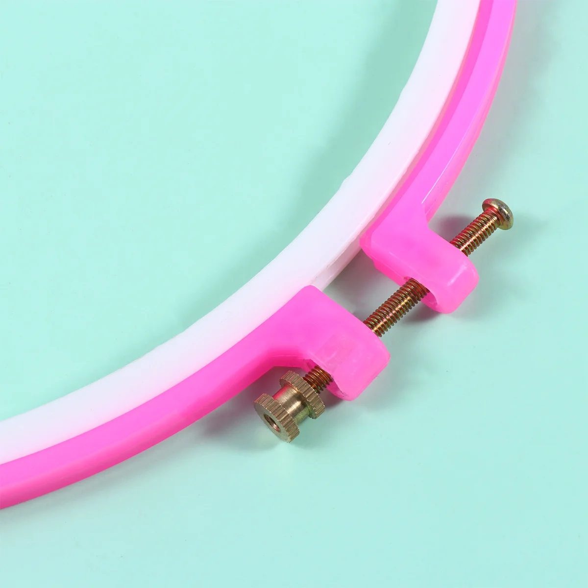 2 pcs 24Cm Plastic Cross Stitch Frame Reusable Round Hoop For Diy Craft Beginners Kit Durable Embroidery Base Set Sewing Tool
2 pcs 24Cm Plastic Cross Stitch Frame Reusable Round Hoop For Diy Craft Beginners Kit Durable Embroidery Base Set Sewing Tool