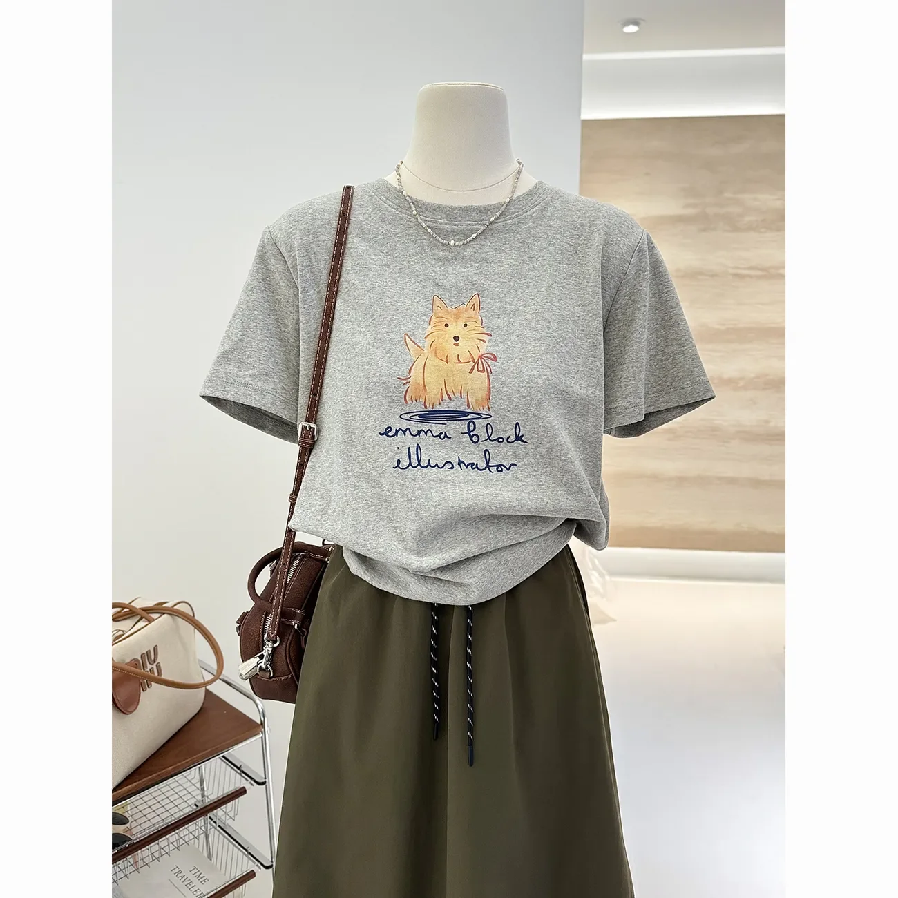 Spring Autumn's New Korean-style Cartoon Kitten Print Loose Slimming Short-sleeved Base Layer T-shirt Women's Top Inner Layer
Spring Autumn's New Korean-style Cartoon Kitten Print Loose Slimming Short-sleeved Base Layer T-shirt Women's Top Inner Layer