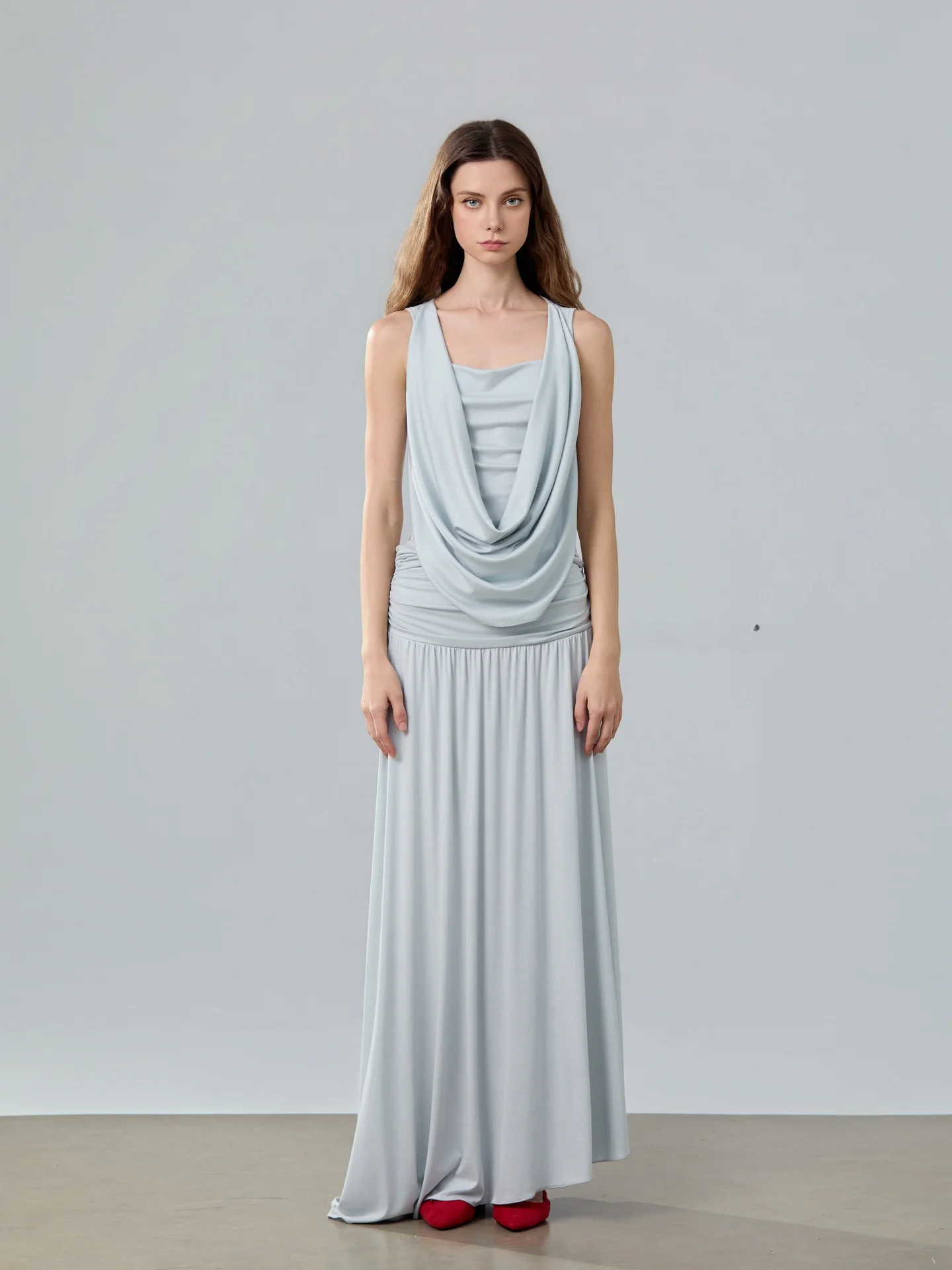 Длинная асимметричная юбка оригинального дизайна Ele Long в цвете Mis Blue, с высокой талией, А-силуэт, миди, для женщин, дышащая, приятная к телу.
Длинная асимметричная юбка оригинального дизайна Ele Long в цвете Mis Blue, с высокой талией, А-силуэт, миди, для женщин, дышащая, приятная к телу.