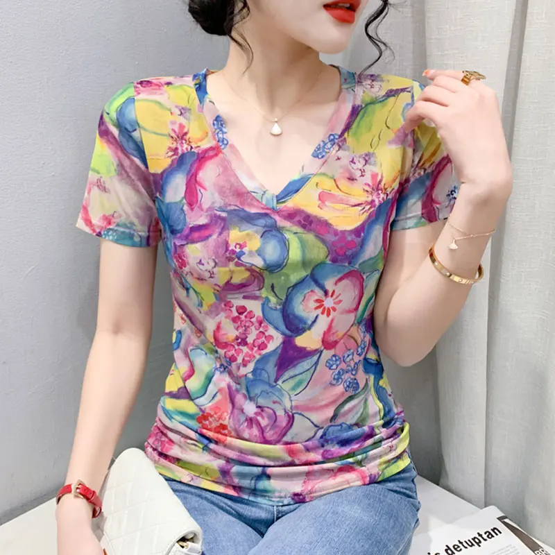 Faionable Floral Print V-Ne ort Sve T-irt Women's Summer Slim Fit Trendy Top Street Sle Net Material Creative Pa...
Faionable Floral Print V-Ne ort Sve T-irt Women's Summer Slim Fit Trendy Top Street Sle Net Material Creative Pa...