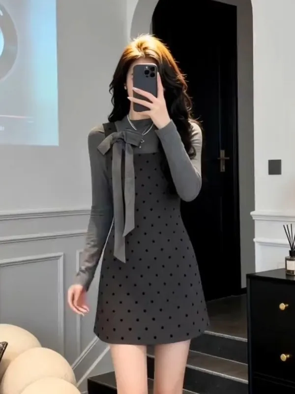 Шикарный комплект с юбкой в горошек и топом с узлом для женщин: новинка ранней весны, омолаживающий образ, многослойный стиль, корейский дизайн.
Шикарный комплект с юбкой в горошек и топом с узлом для женщин: новинка ранней весны, омолаживающий образ, многослойный стиль, корейский дизайн.