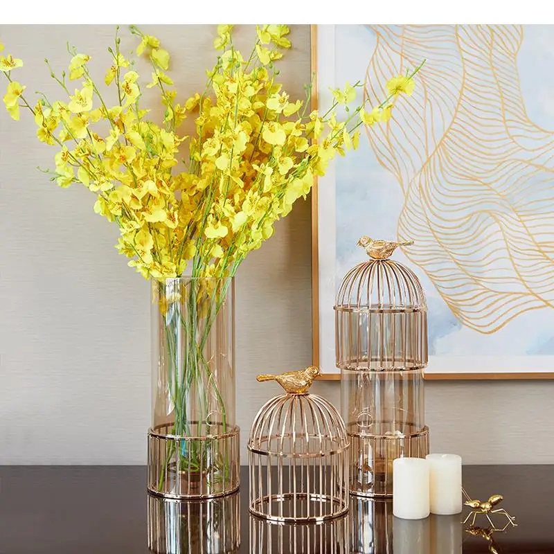 Creativity Glass Vase Metal Golden Bird Candlestick Birdcage Flower Accessories Modern Home Decoration Desktop Crafts Vases
Creativity Glass Vase Metal Golden Bird Candlestick Birdcage Flower Accessories Modern Home Decoration Desktop Crafts Vases