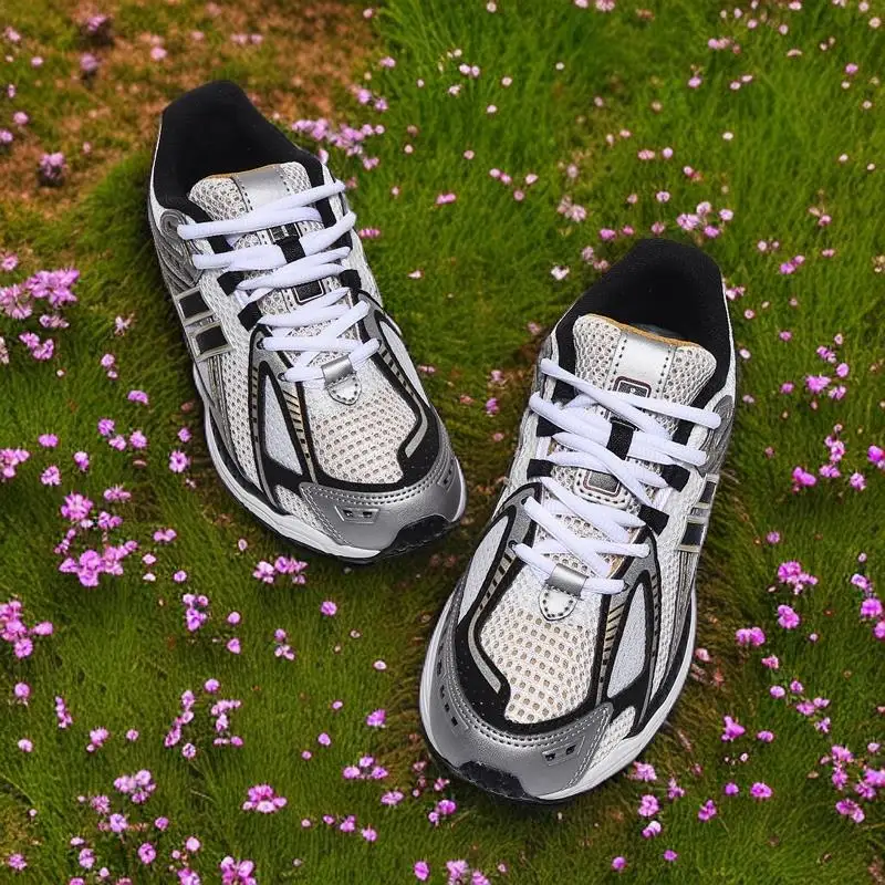 SneakersRetro - comeback Sports Shoes, Classic Elements, Trend Cycle
SneakersRetro - comeback Sports Shoes, Classic Elements, Trend Cycle