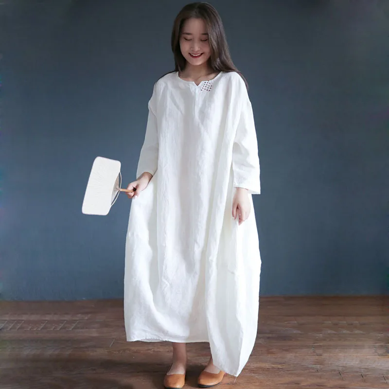 Simple Linen Embroidery Round Neck Seven-Point Sleeve Dress Women's Spring And Summer Dress Loose Version Of Lantern Skirt
Simple Linen Embroidery Round Neck Seven-Point Sleeve Dress Women's Spring And Summer Dress Loose Version Of Lantern Skirt