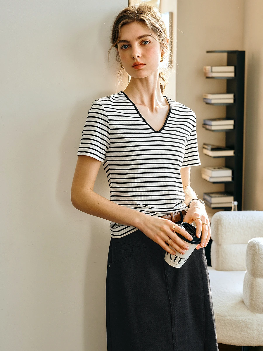 OLrain Straight Striped T-shirt Women 2025 Spring Summer Knitted V Neck Casual Commute Short Sleeve Female Pullover O57XT95631
OLrain Straight Striped T-shirt Women 2025 Spring Summer Knitted V Neck Casual Commute Short Sleeve Female Pullover O57XT95631