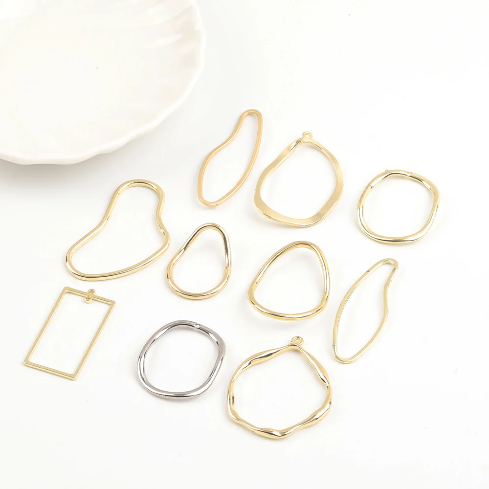 50pcs Golden Color Pendants Handmade Irregular Hollow Necklace Earrings Pendant Charms Diy Earrings Jewelry Making Accessories
50pcs Golden Color Pendants Handmade Irregular Hollow Necklace Earrings Pendant Charms Diy Earrings Jewelry Making Accessories