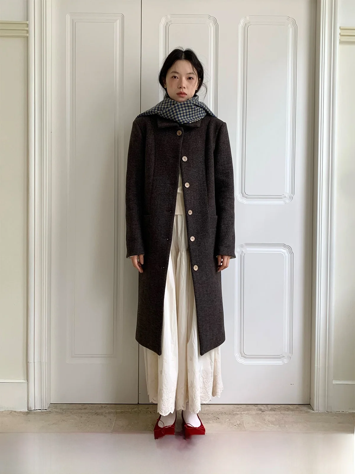 Dorydory Vintage Long Woolen Coat for Women Black Tweed Autumn Winter High-End Feelings Deep Autumn Early Winter Outerwear
Dorydory Vintage Long Woolen Coat for Women Black Tweed Autumn Winter High-End Feelings Deep Autumn Early Winter Outerwear