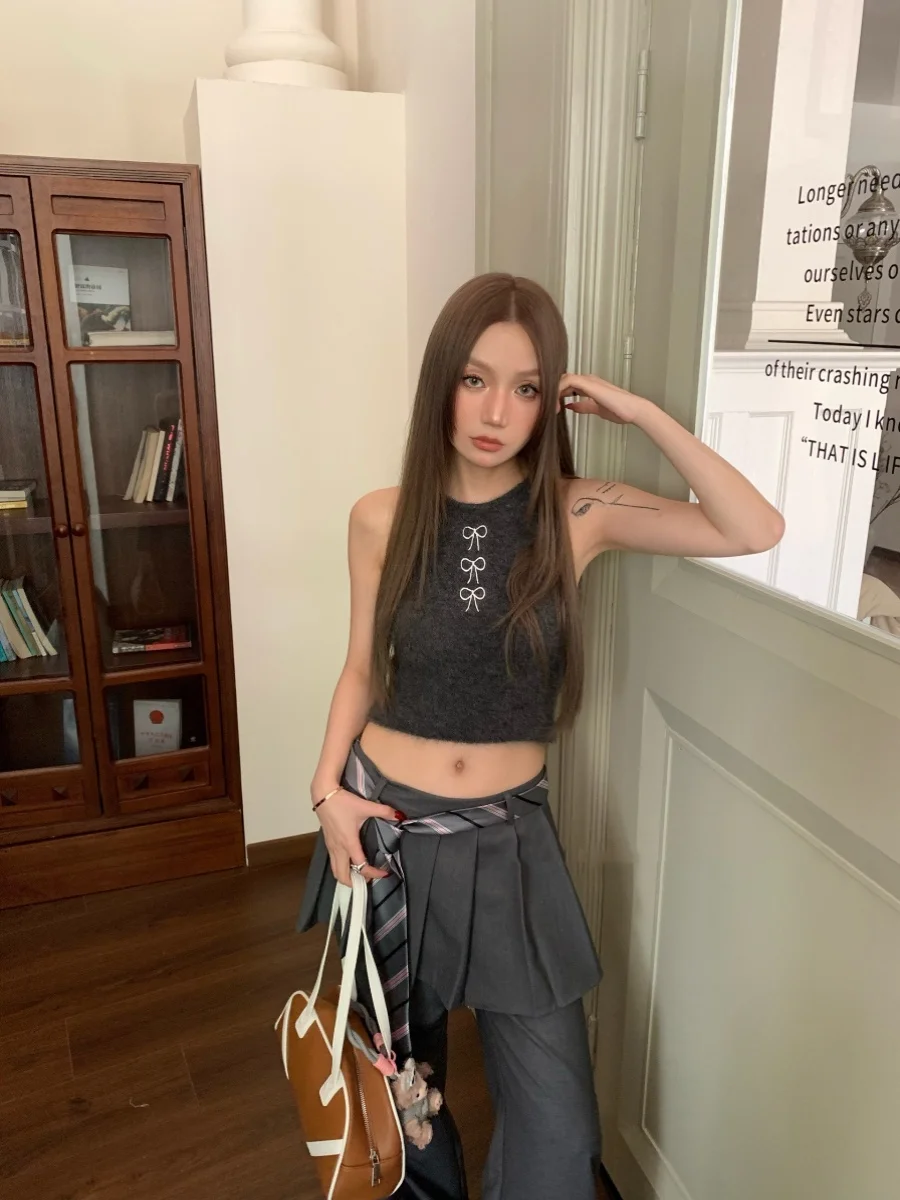 Sweet Cool ort Sve Knitted Camel Wool Blend round Ne Vest Sli Design Trendy Top for Women Autumn Faion Ladies' Vest
Sweet Cool ort Sve Knitted Camel Wool Blend round Ne Vest Sli Design Trendy Top for Women Autumn Faion Ladies' Vest