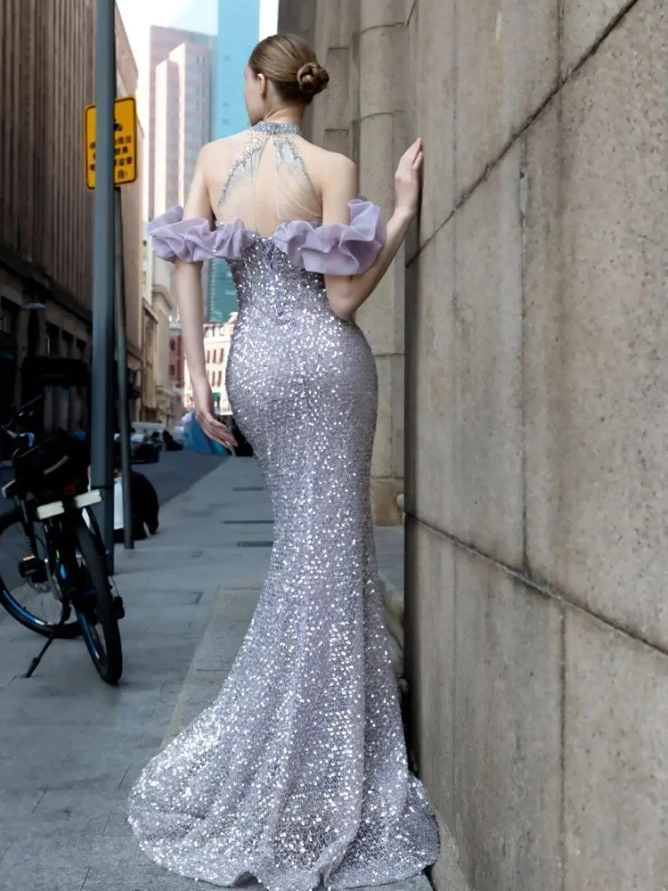 LUCYSHIHATTU Русалка/Труба Блестящие платья Quinceanera с V-образным вырезом Свадебное платье для гостей со шлейфом без рукавов Холтер с пайетками  
LUCYSHIHATTU Русалка/Труба Блестящие платья Quinceanera с V-образным вырезом Свадебное платье для гостей со шлейфом без рукавов Холтер с пайетками 