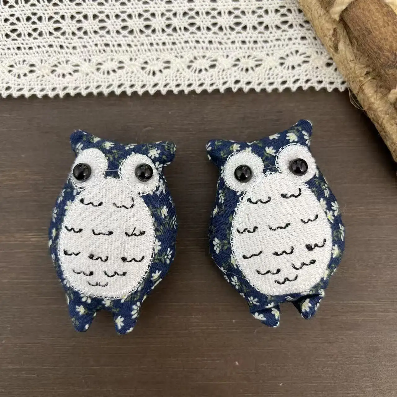 Fabric Brooch Cartoon Animal Owl Fruit Shape Plush Accessory DIY Clothing Bag Decoration Premium Quality
Fabric Brooch Cartoon Animal Owl Fruit Shape Plush Accessory DIY Clothing Bag Decoration Premium Quality