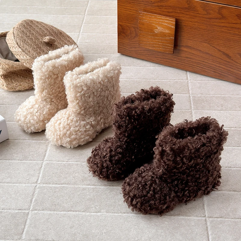 Детские осенне-зимние милые короткие сапоги для девочек, модные пушистые флисовые сапоги для мальчиков ягненка 2024, теплые короткие сапоги, однотонные универсальные
Детские осенне-зимние милые короткие сапоги для девочек, модные пушистые флисовые сапоги для мальчиков ягненка 2024, теплые короткие сапоги, однотонные универсальные